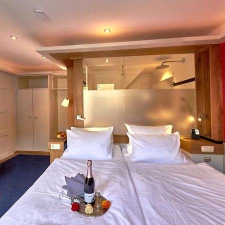 Rhein Hotel Bacharach Buitenkant foto
